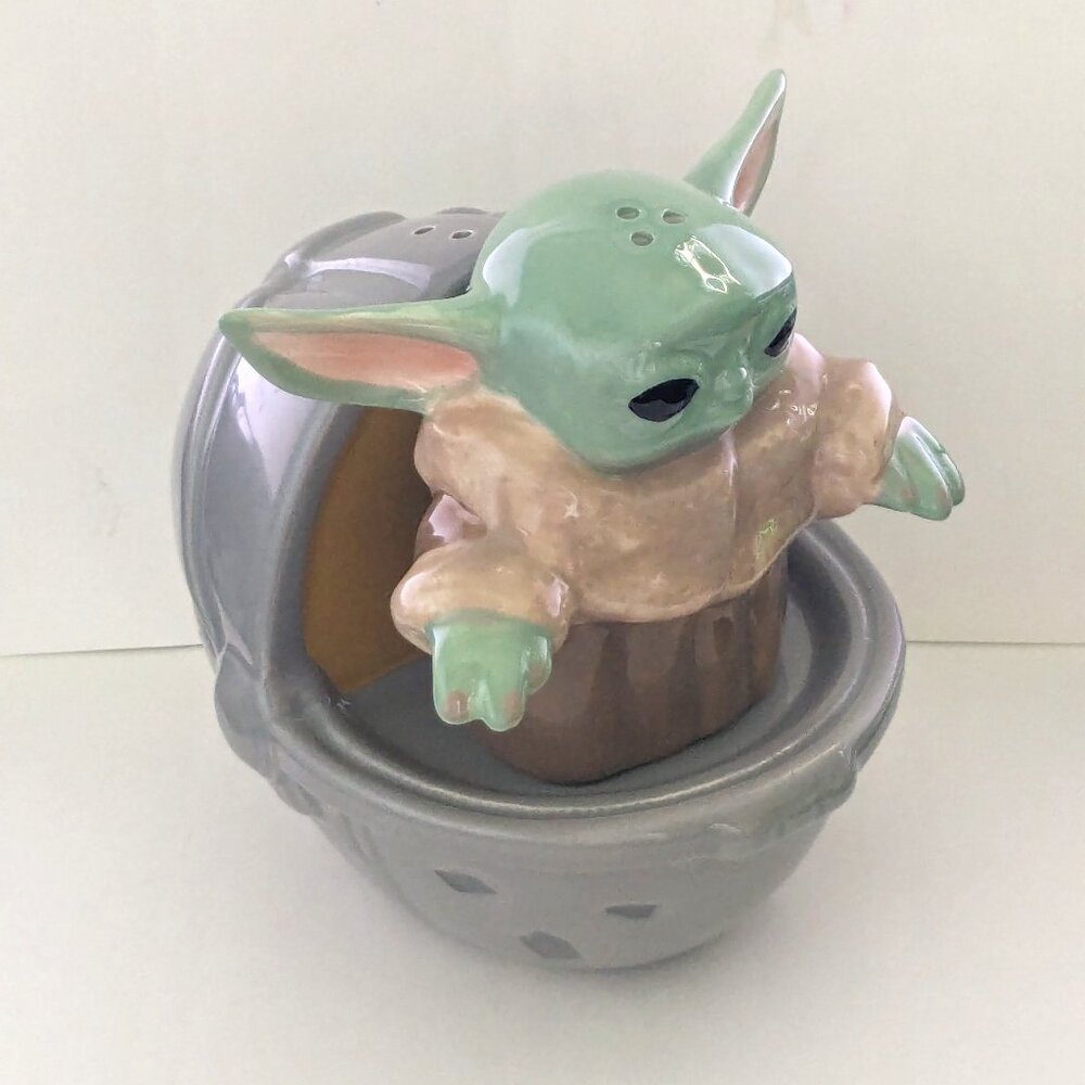 LFL Baby Yoda Mandalorian Grogu The Child Ceramic Salt & Pepper Shakers